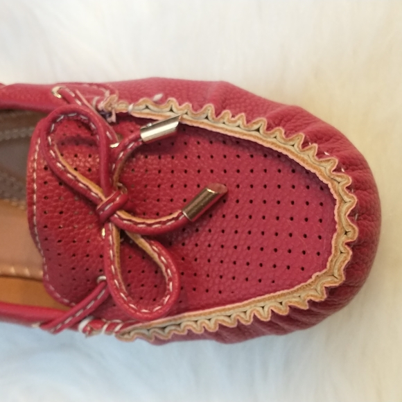 Forever Comfort Red Loafers/Moccasins NWT - Picture 3 of 10